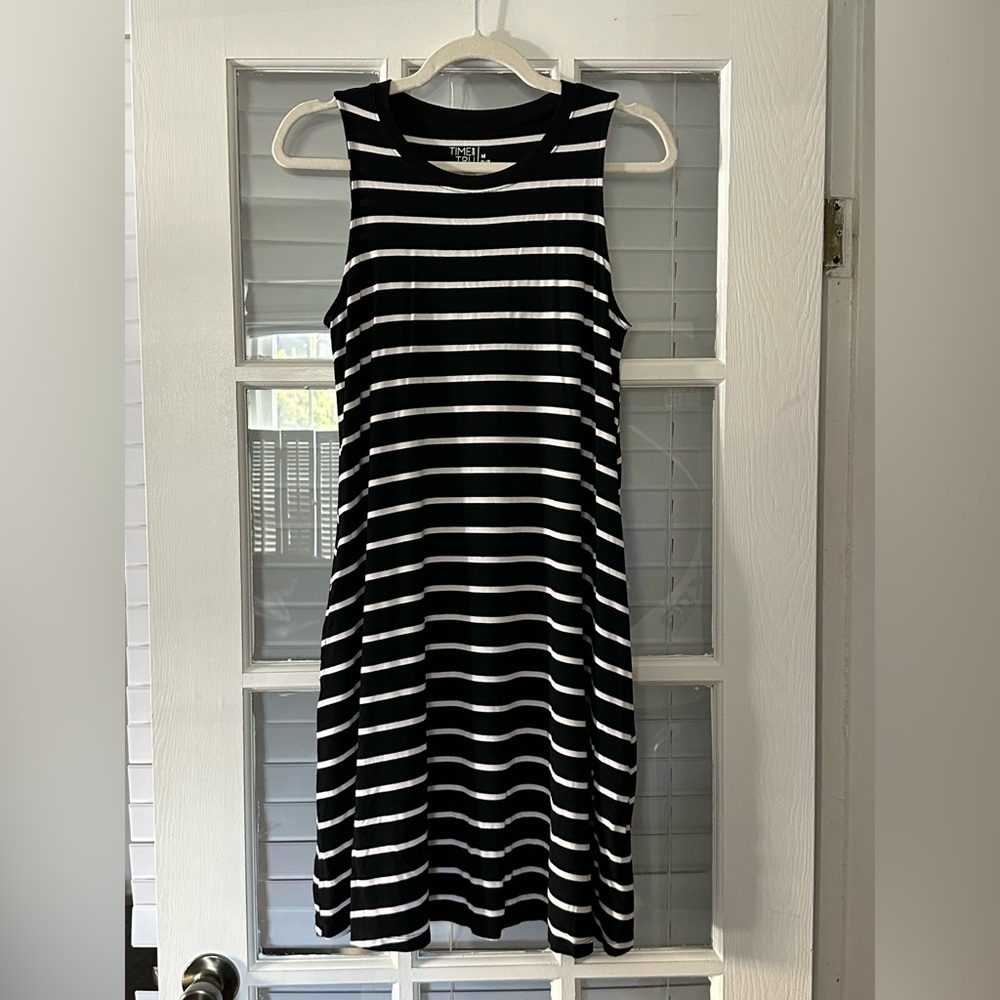Time and Tru Women’s M (8-10) Black White Striped Sleeveless Dress |‎ SKU 0764